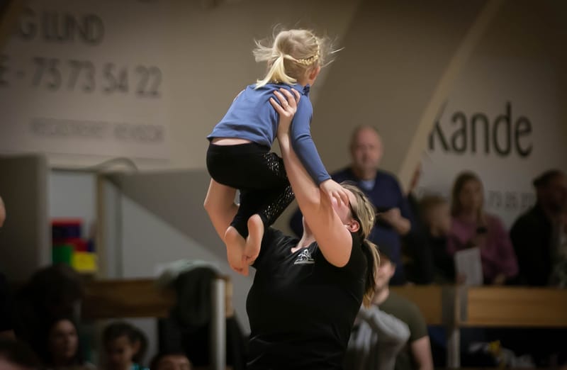 Forårsopvisning Give GIF marts 2023 vol. 2