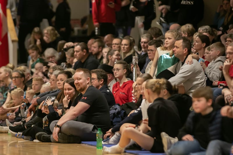 Forårsopvisning Give GIF marts 2023 vol. 2