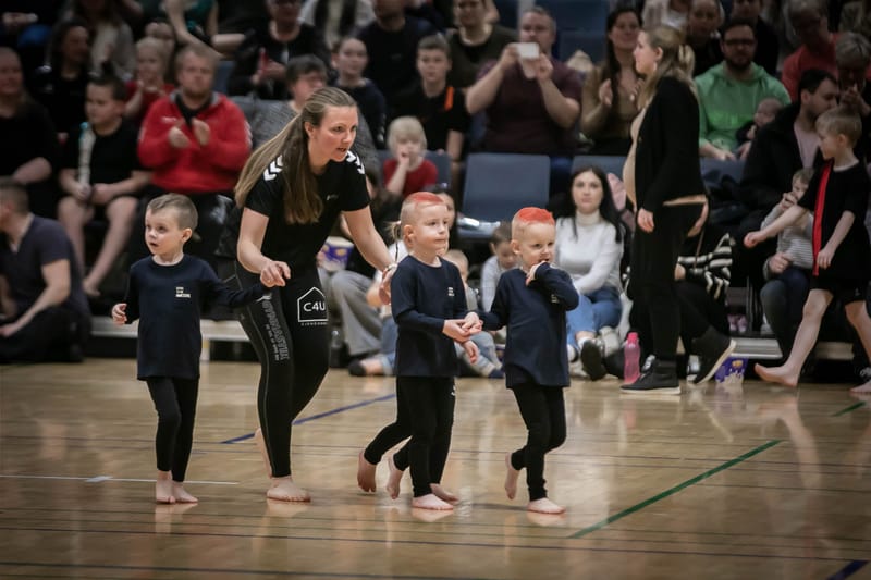 Forårsopvisning Give GIF marts 2023 vol. 2