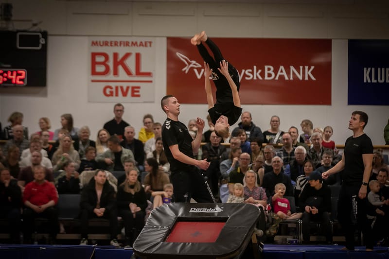 Forårsopvisning Give GIF marts 2023 vol. 2