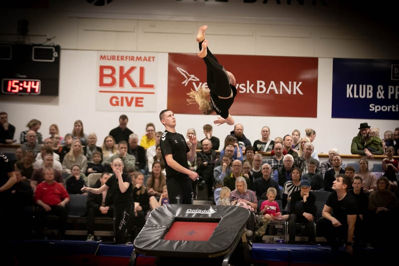 Forårsopvisning Give GIF marts 2023 vol. 2