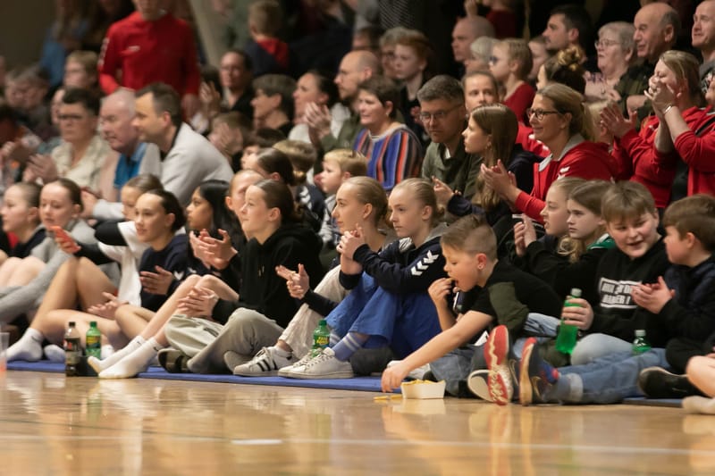 Forårsopvisning Give GIF marts 2023 vol. 2