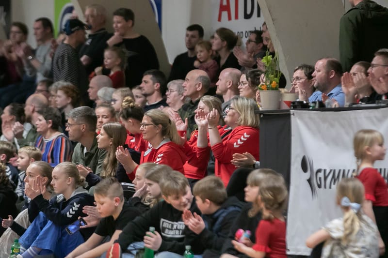 Forårsopvisning Give GIF marts 2023 vol. 2