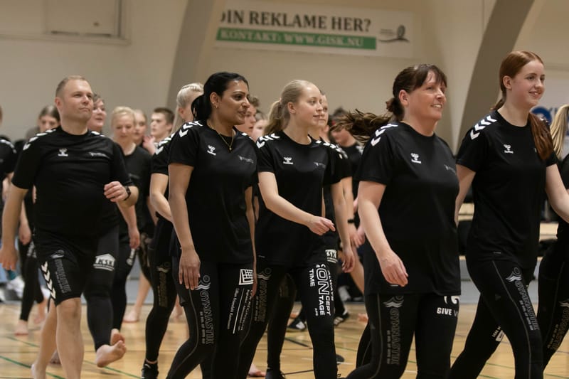 Forårsopvisning Give GIF marts 2023 vol. 2