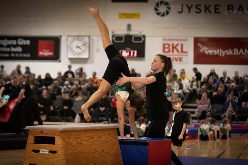 Forårsopvisning Give GIF marts 2023 vol. 2