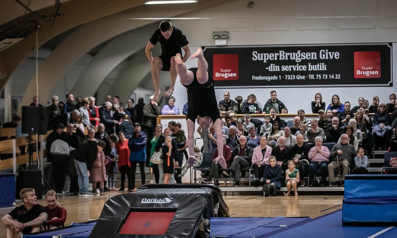 Forårsopvisning Give GIF marts 2023 vol. 2