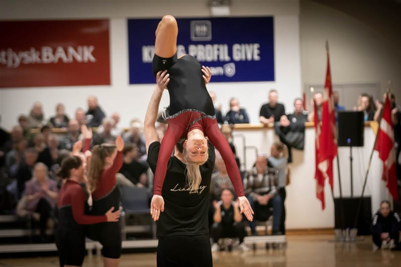 Forårsopvisning Give GIF marts 2023 vol. 2