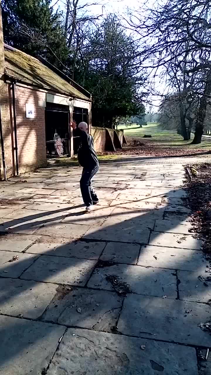 Mantis out the cave 2