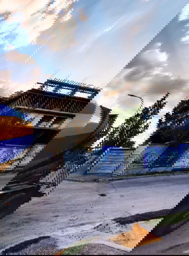 STEFANO V +10.000 m²