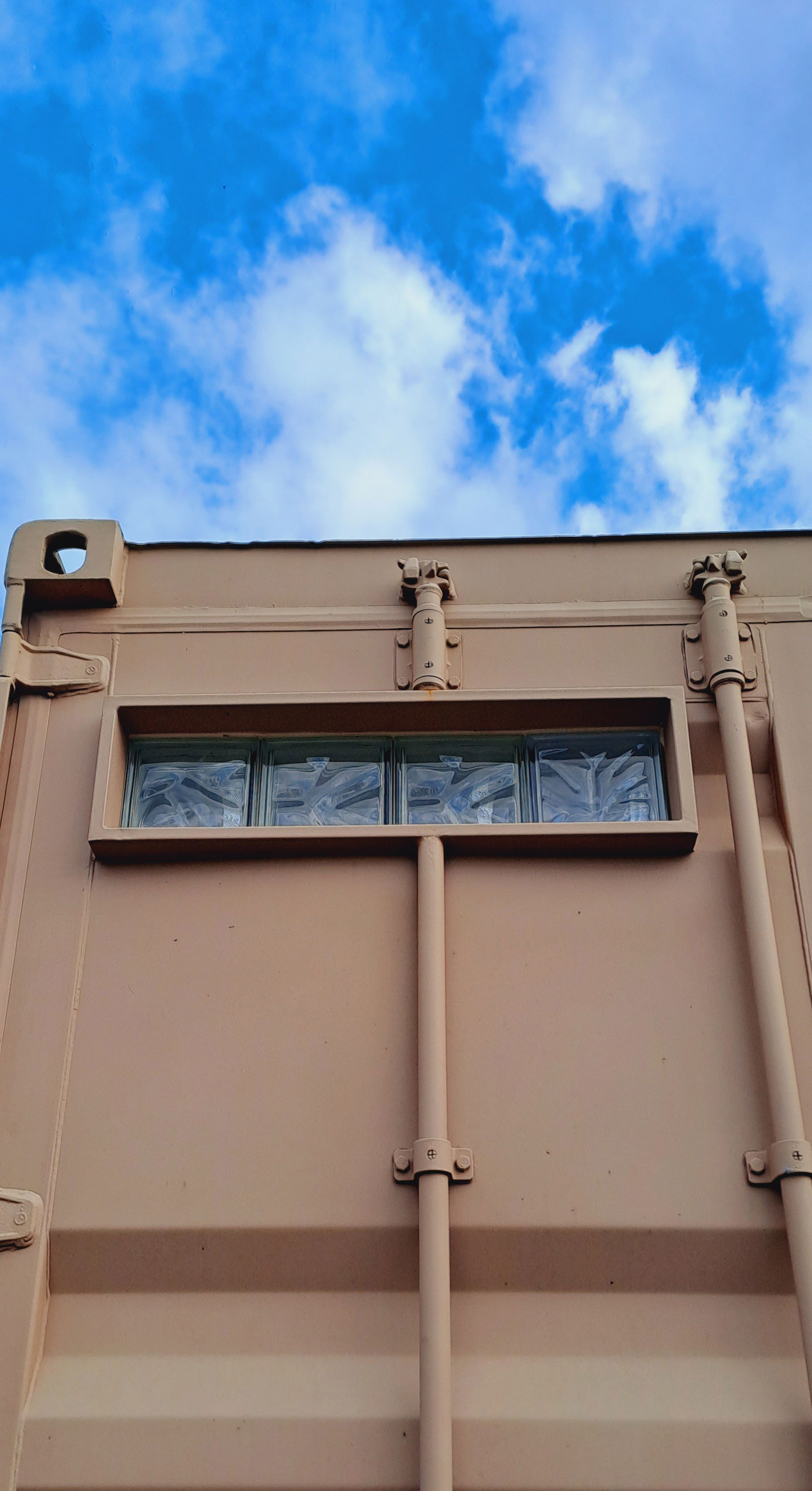 CASA CONTAINER +60 m²