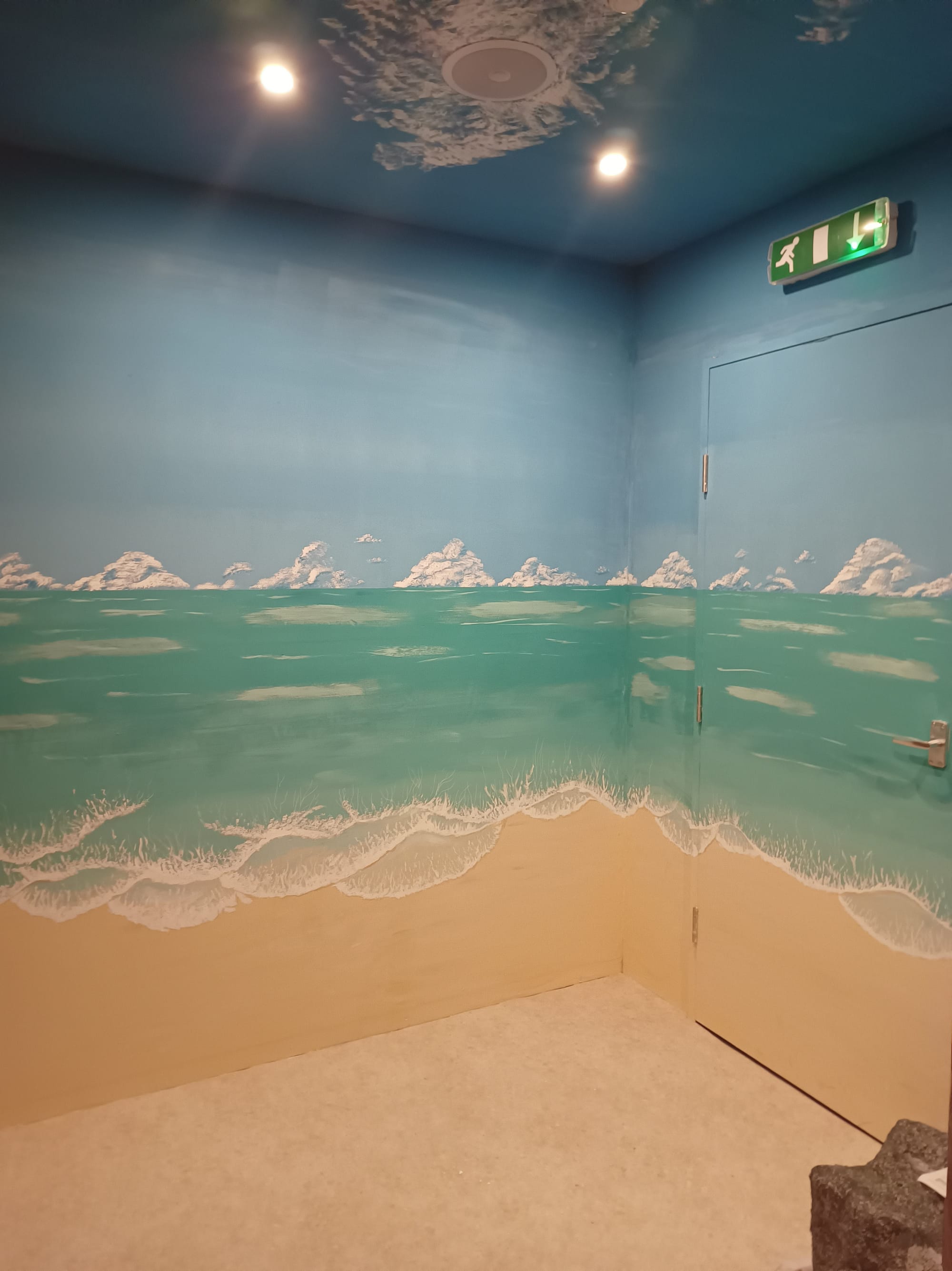 Commercial small area - beach effect