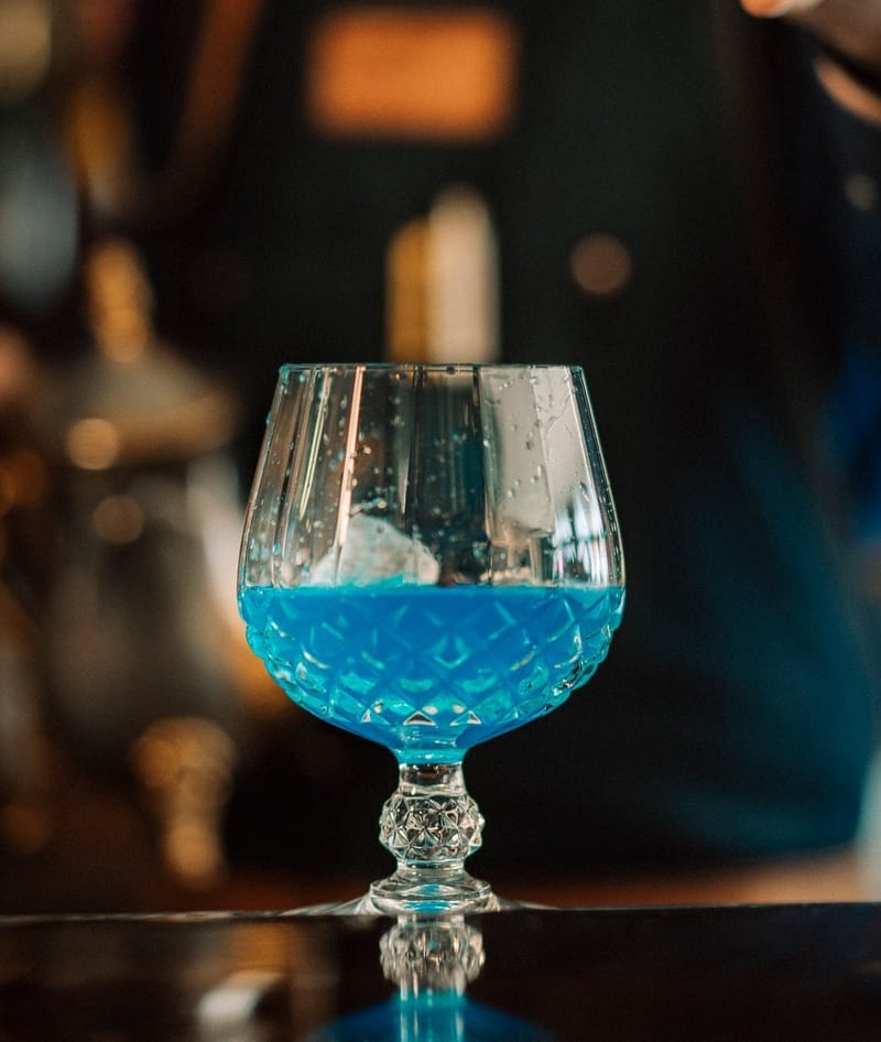 Aus- & Weiterbildung zum|r BARMIXER|IN IHK