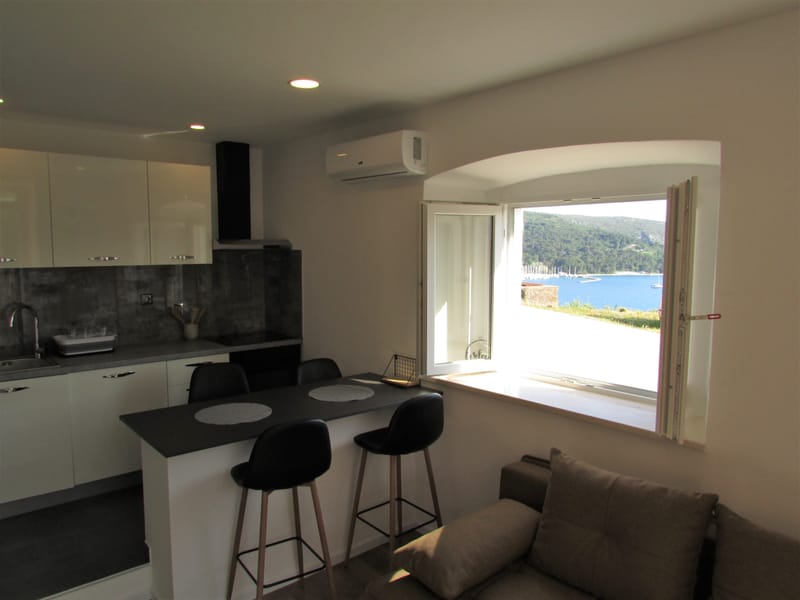 Apartment 2+2 with sea view