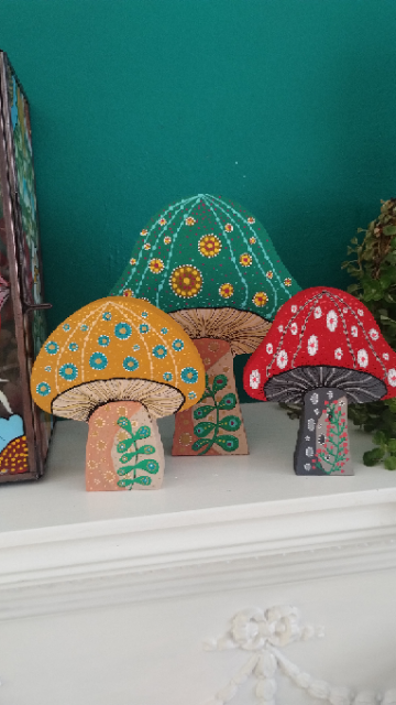 WOODEN ARTWORKS- FREE STANDING OR WALL MOUNTED 