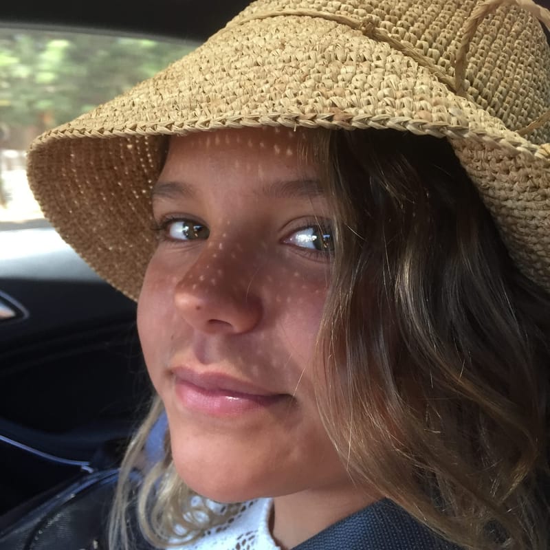 De ma fille Nora quand elle avait 14 ans...Pour vous les femmes!