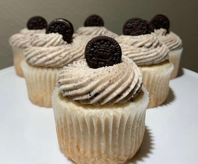 Vegan Oreo Cupcake