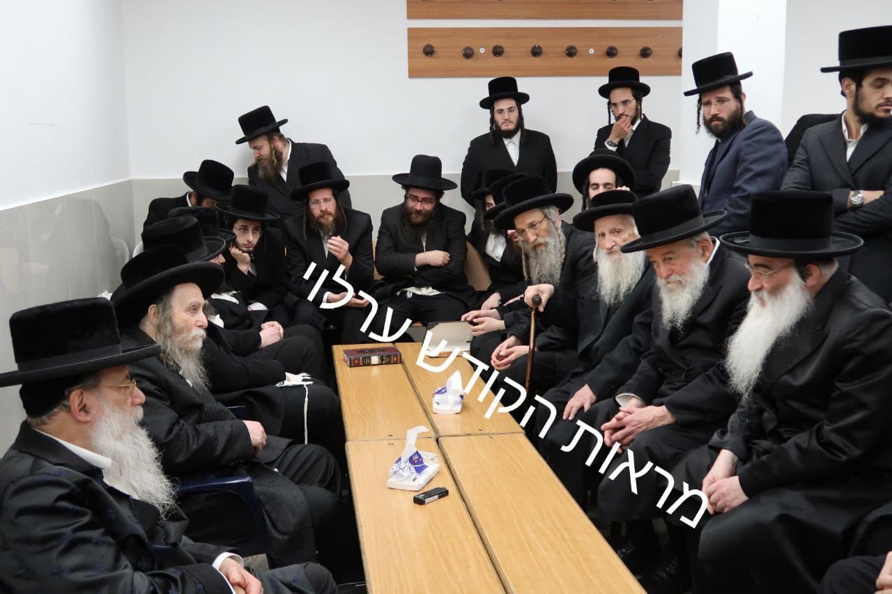 גלריה: ניחום אבלים בחצר הקודש ערלוי