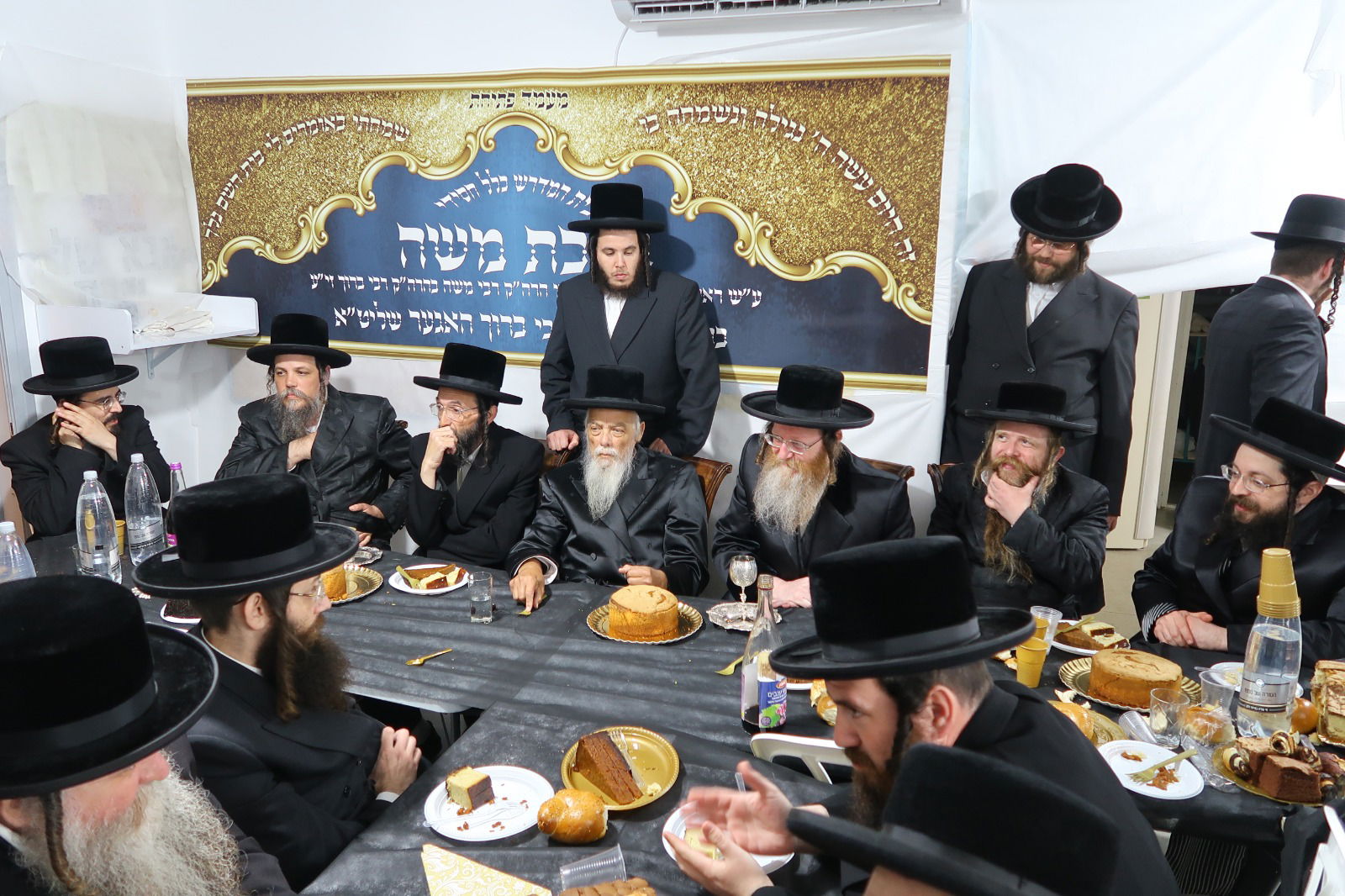 גלריה: מעמד פתיחת ביהמ"ד ברכת משה בבית שמש בנשיאות הרה"צ רבי ברוך הגר שליט"א בן הרה"צ אב"ד סערט ויז'ניץ ירושלים שליט"א וחתן האדמו"ר מקרעטשניף שליט"א