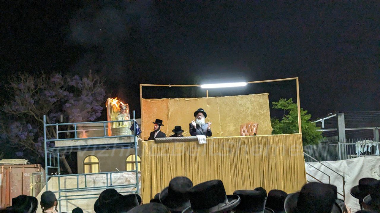 גלריה: ל"ג בעומר בחצה"ק וויזשניץ בי"ש