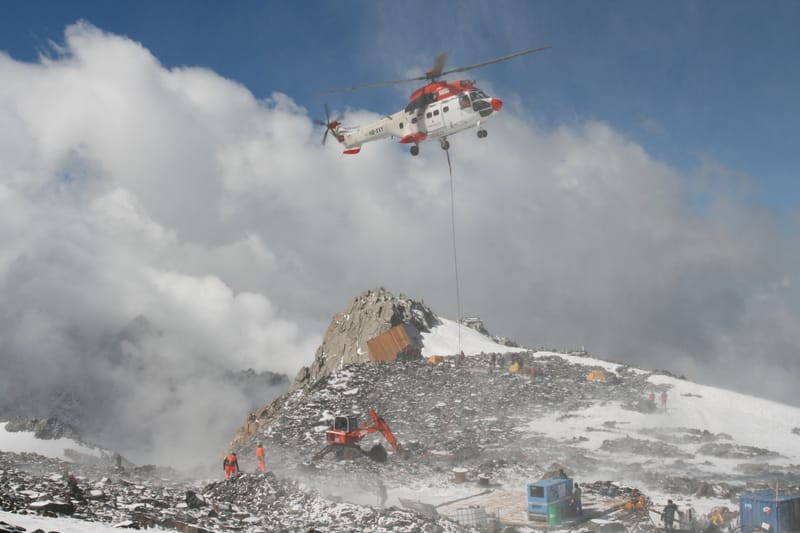 Travaux de pompage glacier de Tête Rousse 2010