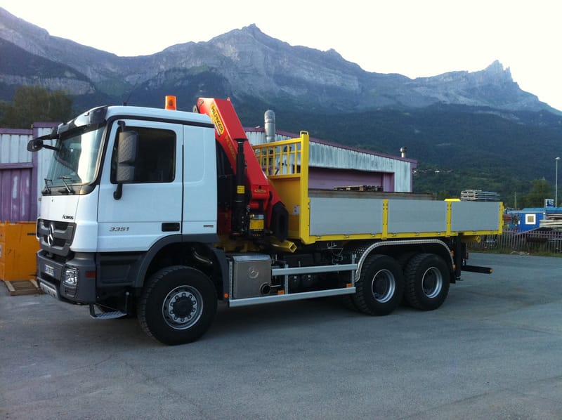 Camion 6 roues Mercedes
