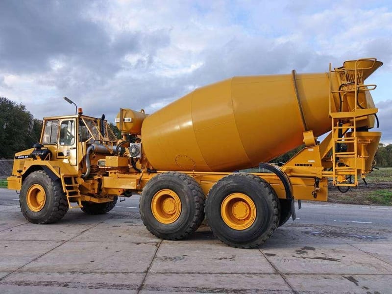 Volvo A25 (Liebherr 9m3 Mixeur)