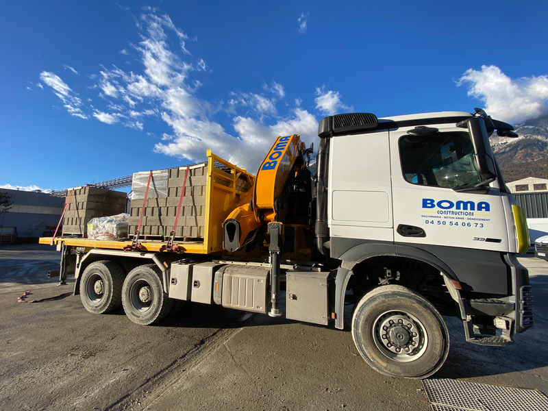 Camion 6 roues Mercedes 2023