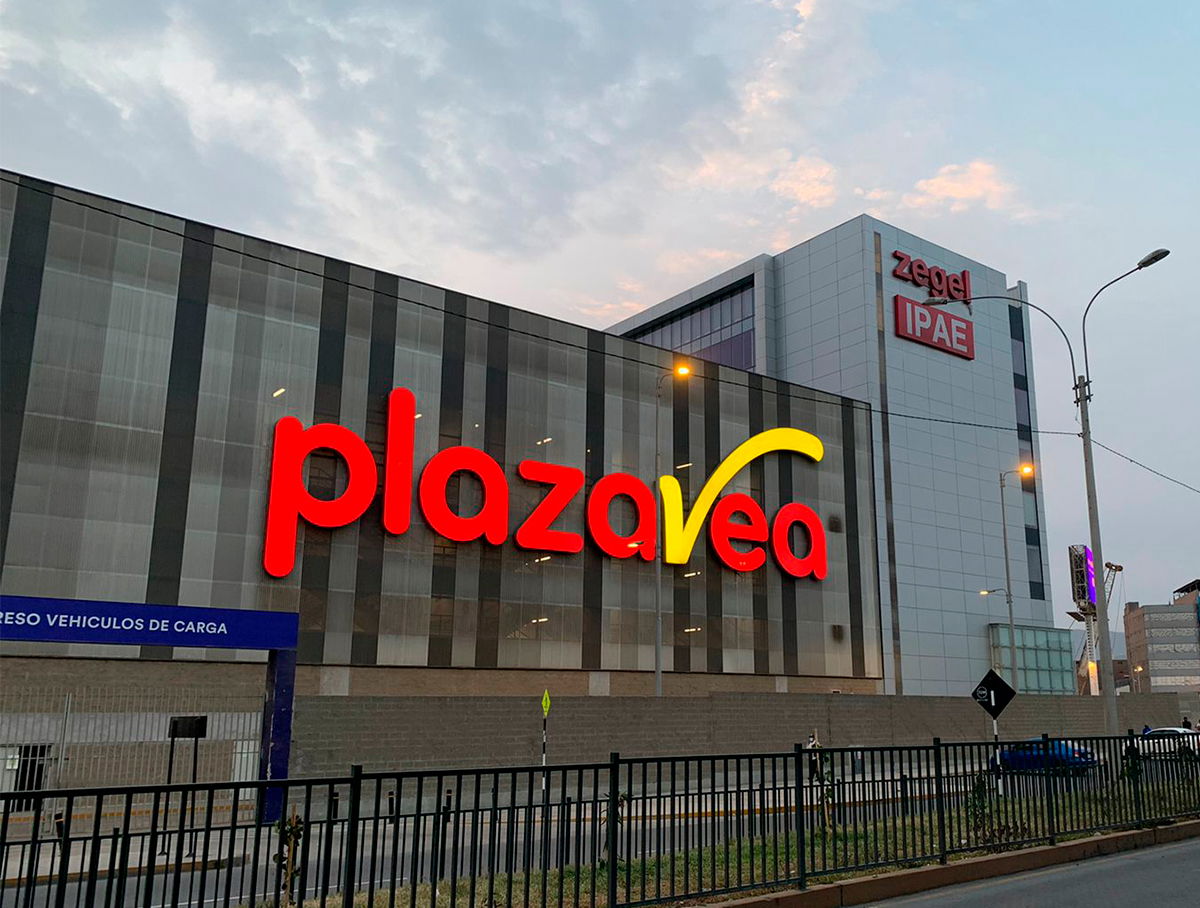 Hipermercado Plaza Vea