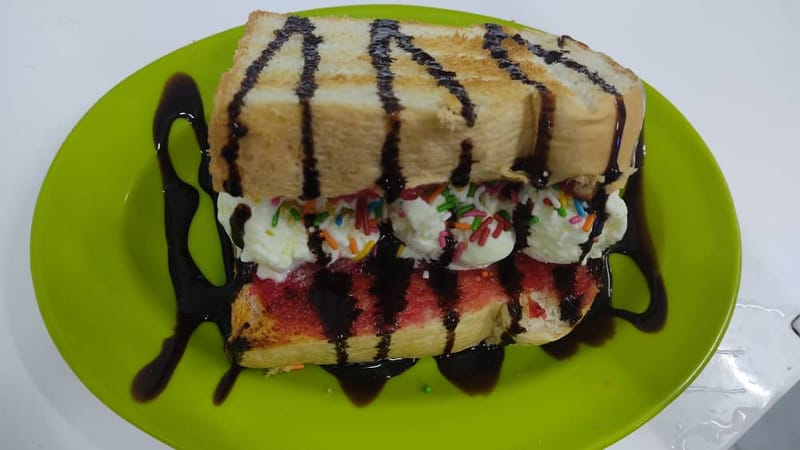 ROTI BAKAR AISKRIM