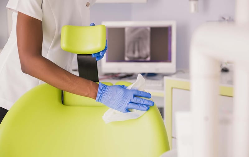 LIMPIEZAS DE CLINICAS DENTALES