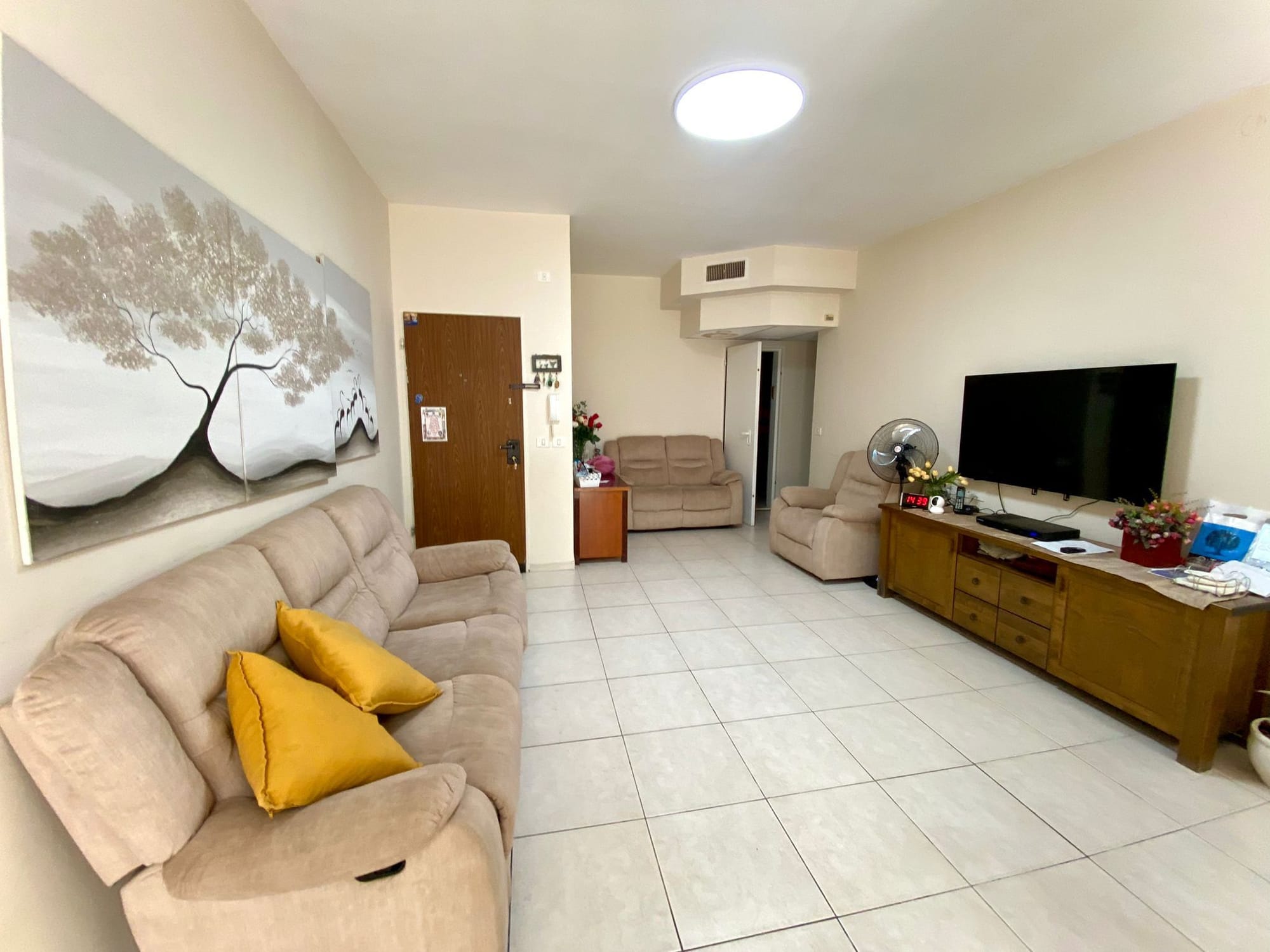 בניין בוטיק , דירת גן מרווחת,  4 חדרים (כולל יחידת הורים )  כ 90 מ״ר , גינה גדולה כ 100 מ״ר  חניה + מחסן צמודים !  אופציה לנגישות מלאה