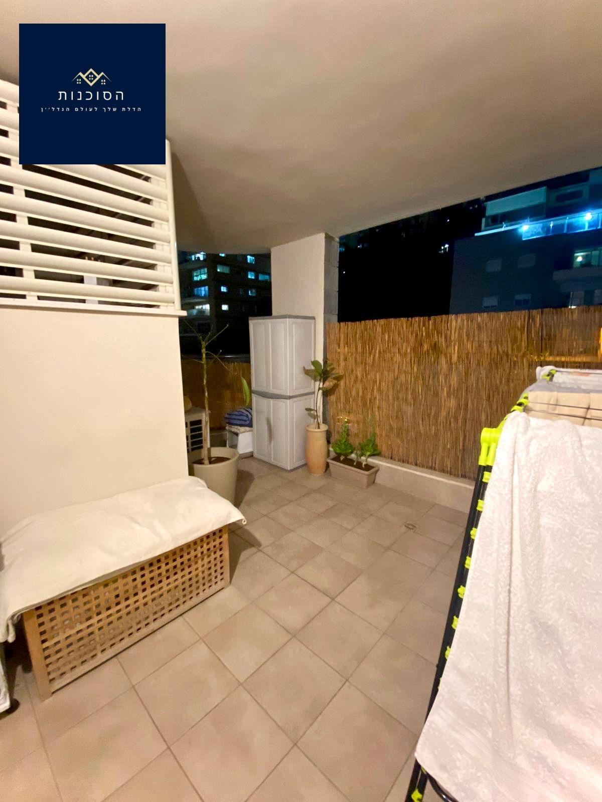  בנייה חדישה משנת 2020 | קומה 2 כ 60 מ״ר+12 מ״ר מרפסת שמש.  3 חדרים הכוללים יחידת הורים מפנקת | חניה בטאבו