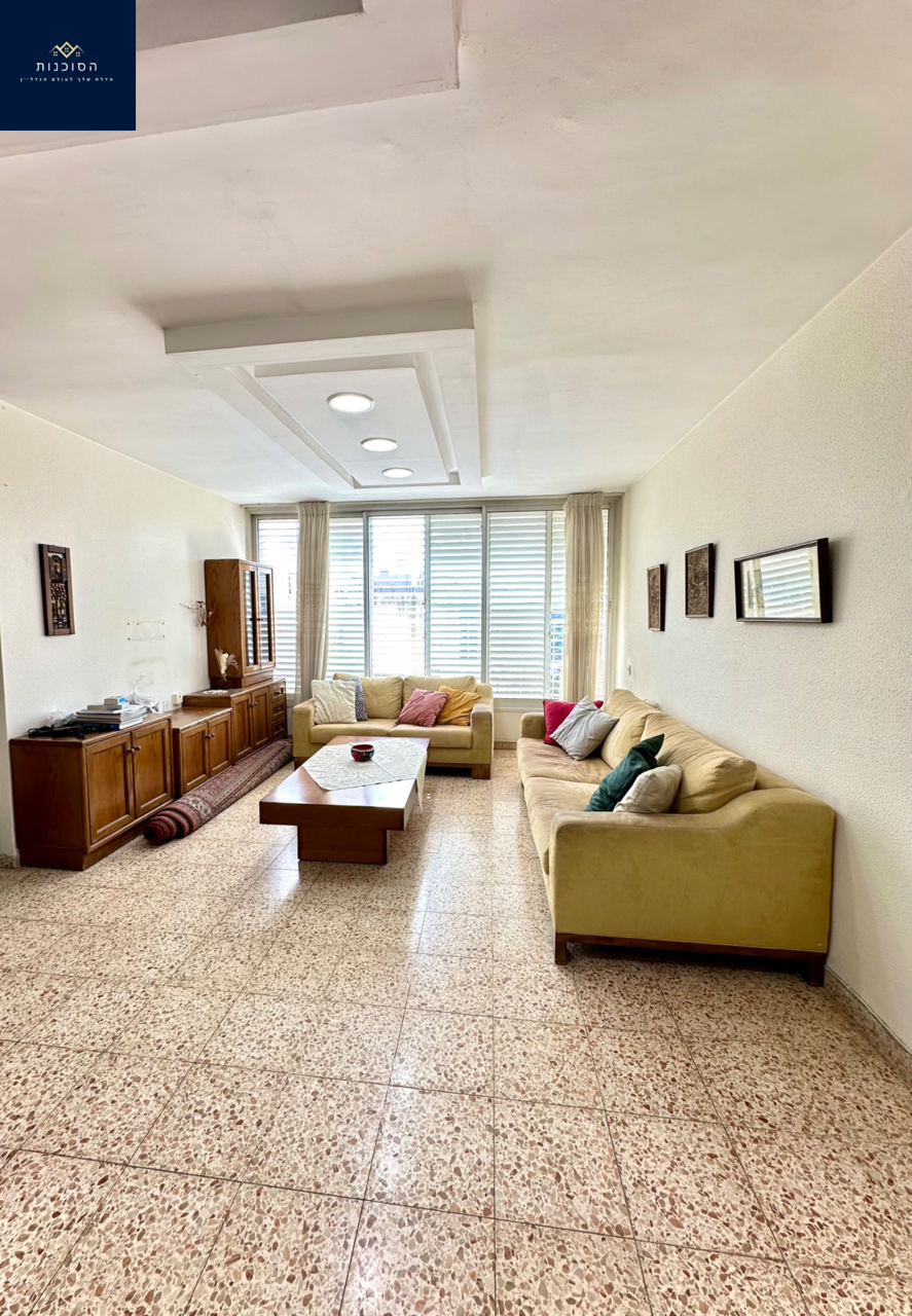 חיפה, בלב נווה שאנן-רח׳ חניתה המרכזי! מעולה למשפחות!