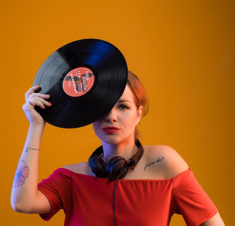 DJ Foxy Tail has published her track list for her guest radio show 06.