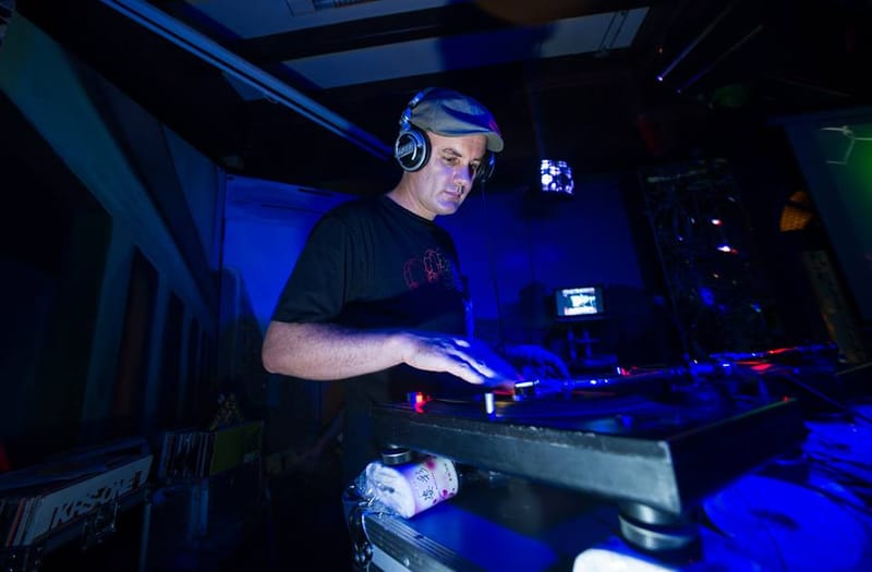 DJ Andrew M publishes track list for all Vinyl 'Disco' show 05.