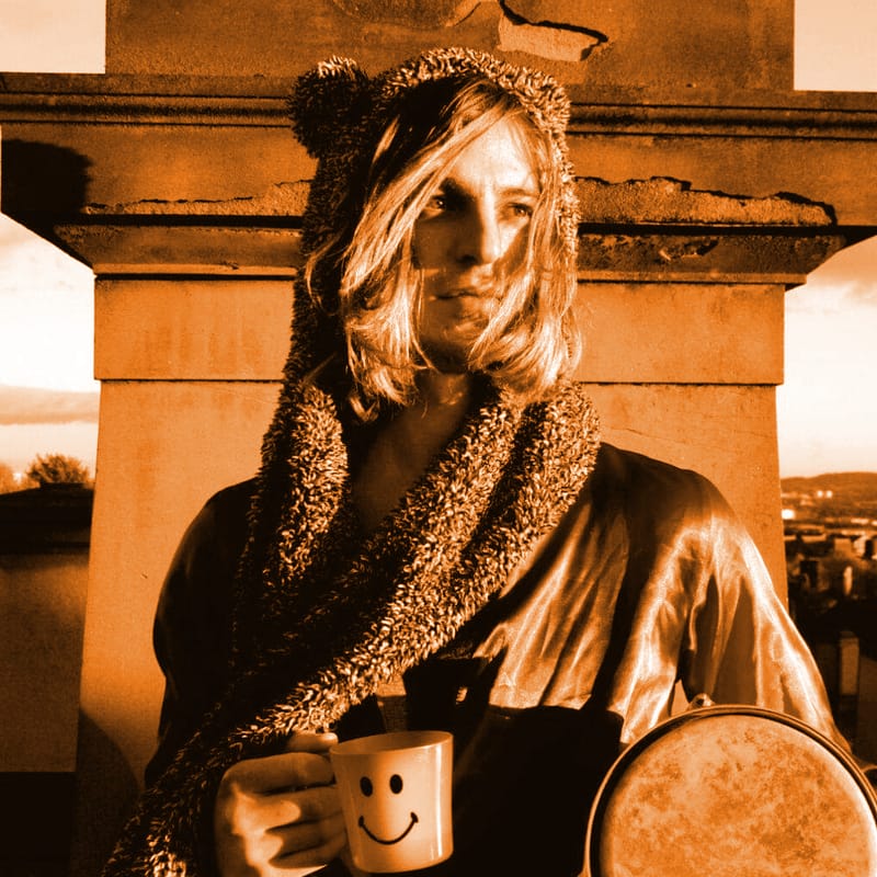 Ezmun announces track-list for 'Cooking with Gas' 07.