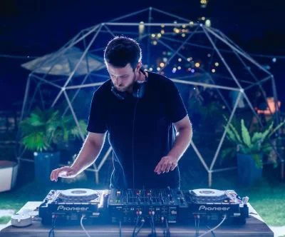 Gerard announces playlist for 'The Hit List' 043.