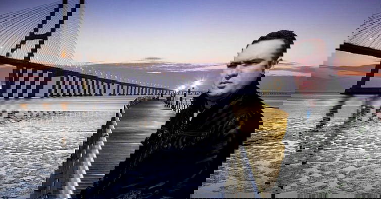 Joshua announces playlist for next shows.