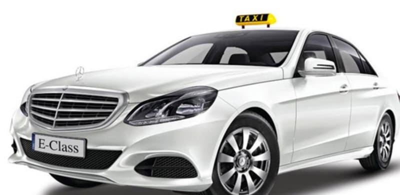 מונית עד 4 מקומות