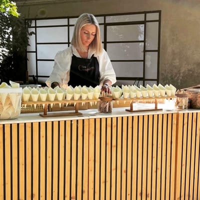 MADAME, EMPLOYEE DE MAISON image