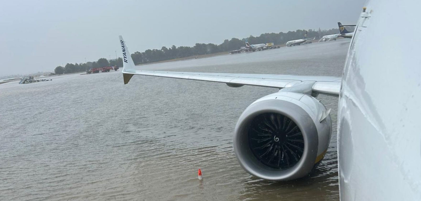 El Aeropuerto de Palma completamente  inundado.