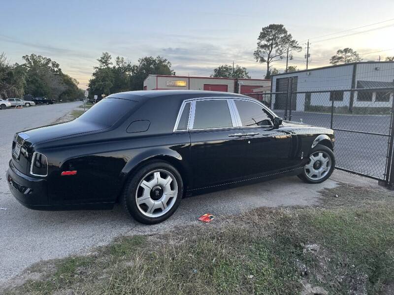 Check Out This $50,000 2005 Rolls-Royce Phantom For Sale With Only 74K Miles