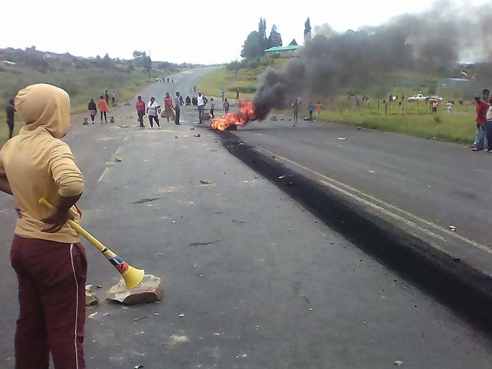 RESIDENTS OF THABONG VENT THEIR FRUSTRATIONS FOR ELECTRICITY SHORTAGE.