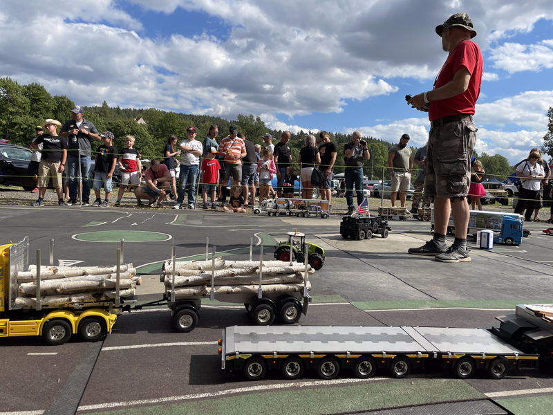 5. Sraz Amerických aut Hollywood US Cars Holýšov (15.7. - 17.7.)