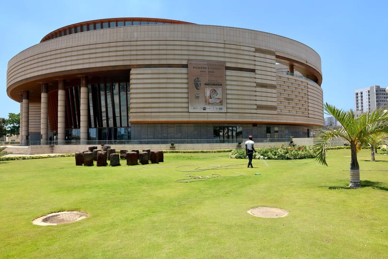 1. DAKAR 1 : Musée des Civilisations, Phare des Mamelles, Hotel Radisson Blue