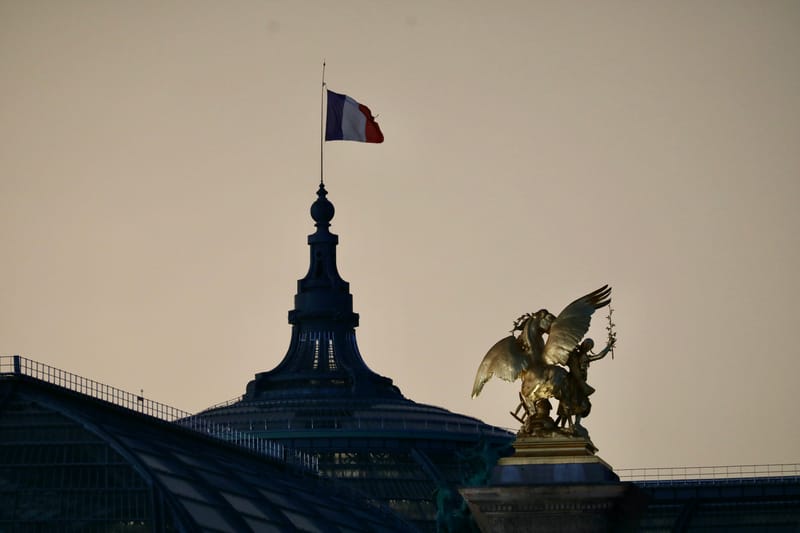 Paris 3 : un soir d'orage sur le pont Alexandre III