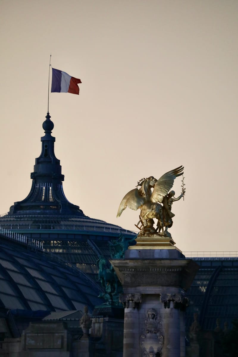 Paris 3 : un soir d'orage sur le pont Alexandre III