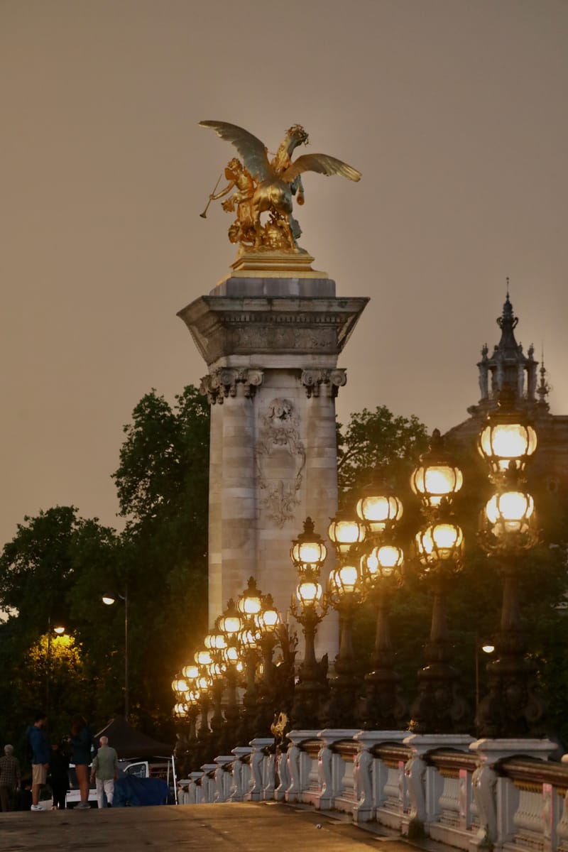 Paris 3 : un soir d'orage sur le pont Alexandre III