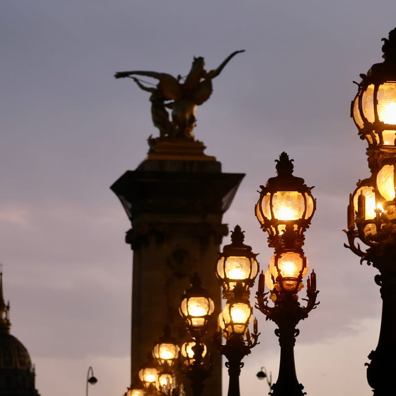 Paris 3 : un soir d'orage sur le pont Alexandre III
