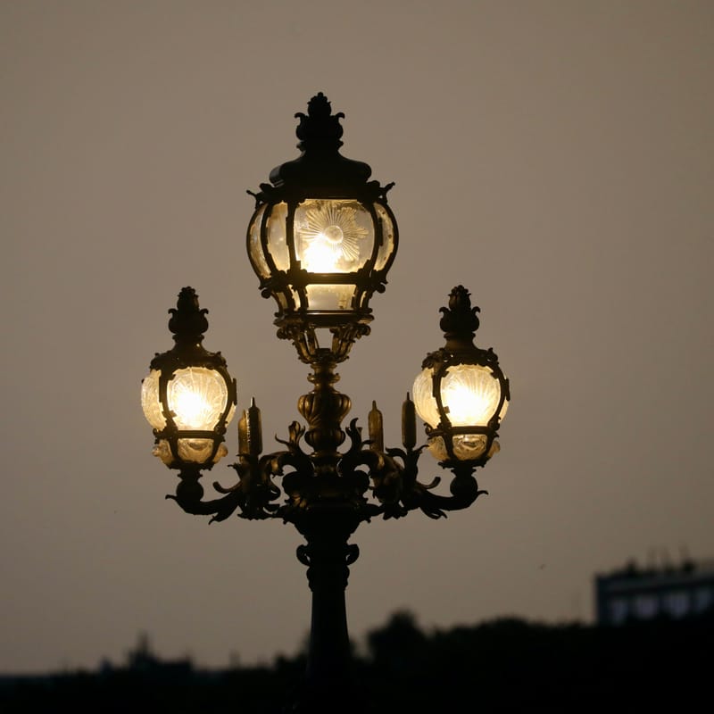 Paris 3 : un soir d'orage sur le pont Alexandre III